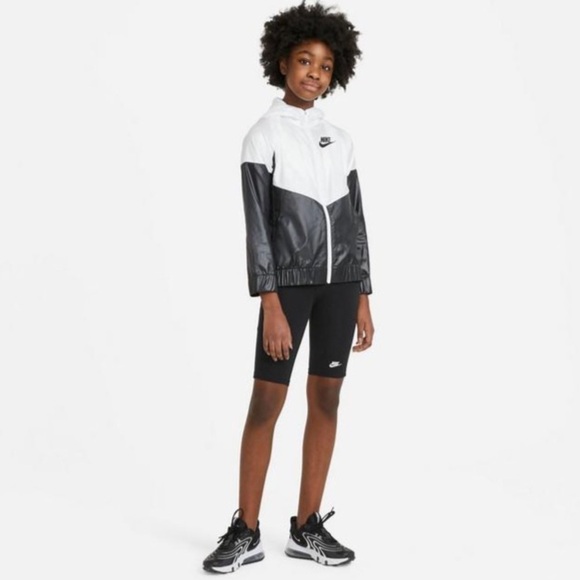 Nike Sportswear Windrunner Jacket Hooded Lightweight Standard Fit XL Girl Junior - Picture 3 of 13
